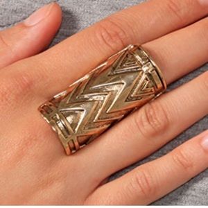 HOUSE OF HARLOW 1960 goldtone tribal knuckle boho statement ring 5